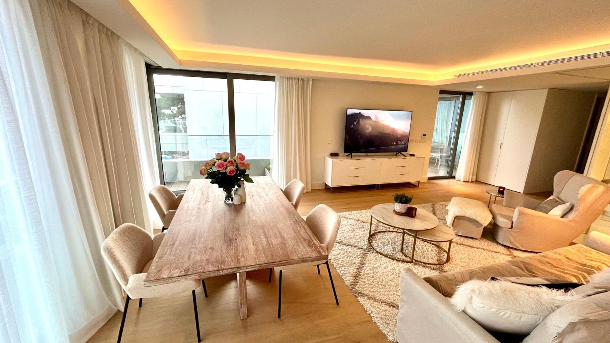 Luxurious 2 Bedrooms With Amenities In Center Apartment Lissabon