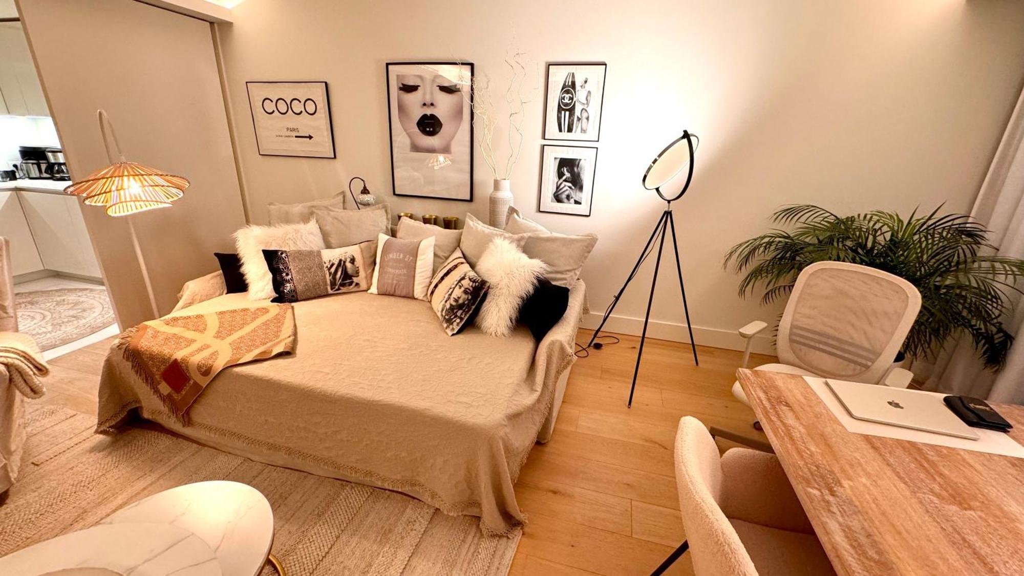 Luxurious 2 Bedrooms With Amenities In Center * Lissabon